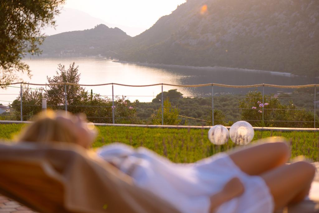 Villa Armonia Lake Vouliagmeni Luaran gambar